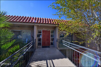 252 Shadow Mountain Dr in El Paso, TX - Foto de edificio - Building Photo