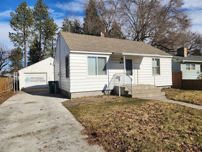 3904 W Wellesley Ave in Spokane, WA - Building Photo - Building Photo