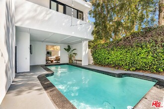 9011 Rosewood Ave in West Hollywood, CA - Building Photo - Building Photo