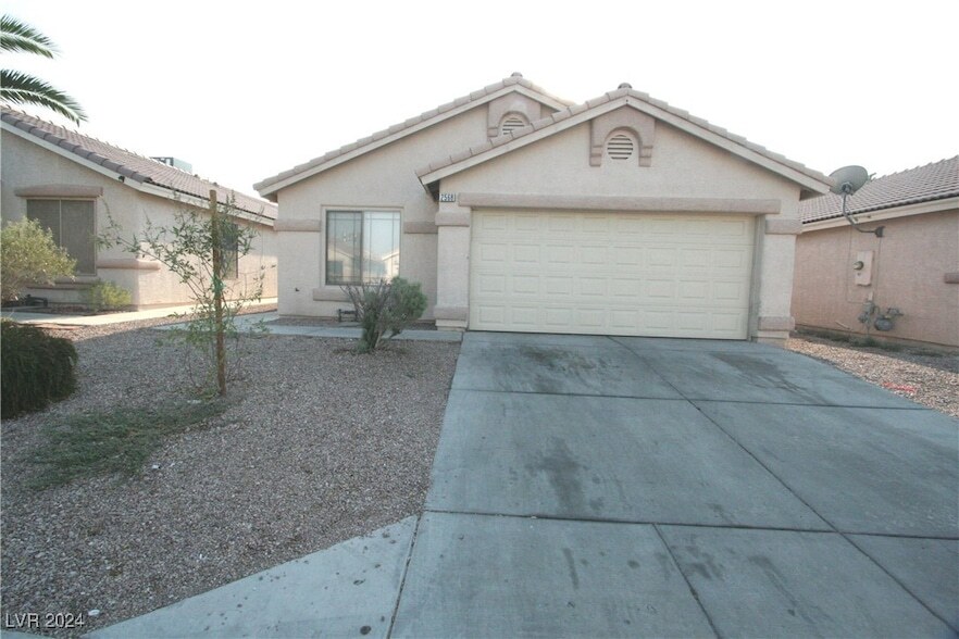 2568 Rosy Sunrise St in Las Vegas, NV - Building Photo