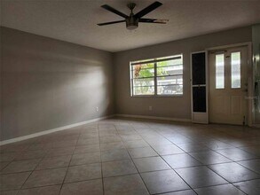 1102 Halton Ct in Sun City Center, FL - Building Photo - Building Photo