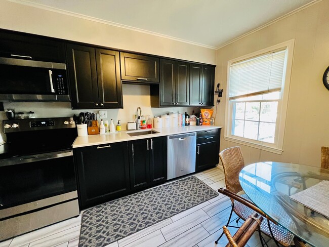 property at 6046 Bonnie Bern Ct