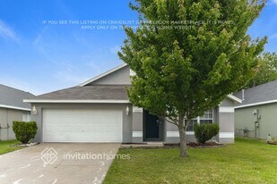 2802 Wilshire Rd, Unit 235 in Clermont, FL - Building Photo