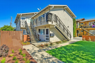 685 Foxtail Dr in Sunnyvale, CA - Building Photo - Building Photo