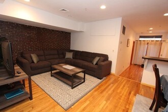 49 Temple Pl, Unit 3R in Boston, MA - Building Photo - Building Photo