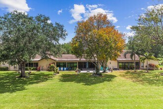 160 Ramblewood Cir in Royal Palm Beach, FL - Building Photo - Building Photo