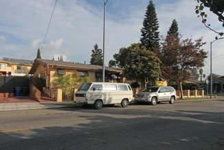 6631-6635 Fountain Ave in Los Angeles, CA - Building Photo - Building Photo