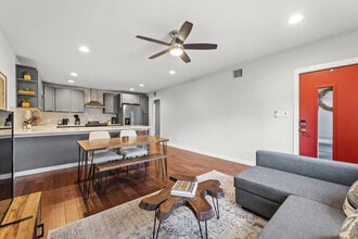 2015 Rabb Glen St in Austin, TX - Building Photo - Building Photo