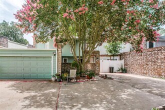 5 Dorado Dr in Friendswood, TX - Building Photo - Building Photo