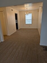 8045 Pippin Rd, Unit C3 in Groesbeck, OH - Building Photo - Building Photo