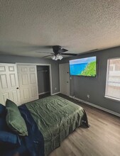 8576 Chesapeake Blvd in Norfolk, VA - Building Photo - Building Photo