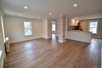 170 W Central Ave in Pearl River, NY - Building Photo - Building Photo