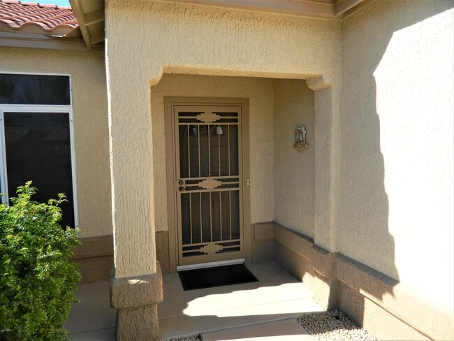22520 N Vía De La Caballa in Sun City West, AZ - Foto de edificio - Building Photo