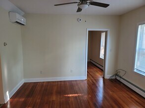 56 Elizabeth St, Unit 2 in Attleboro, MA - Building Photo - Building Photo