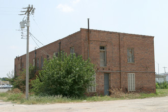 2400 Exchange Ave in Oklahoma City, OK - Building Photo - Building Photo