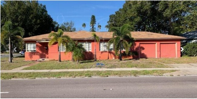2365 5th Ave N in St. Petersburg, FL - Foto de edificio - Building Photo