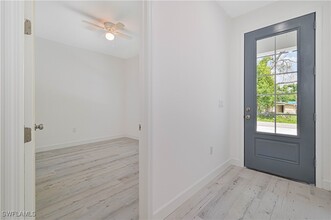 2742 Orange St in Ft. Myers, FL - Foto de edificio - Building Photo