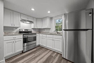 210 S Elm Ave in Dunn, NC - Building Photo - Building Photo