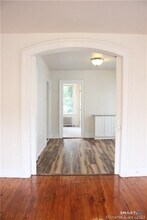 34 Cottage St in New Haven, CT - Building Photo - Building Photo