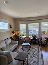 546 NE 80th St in Seattle, WA - Building Photo - Building Photo