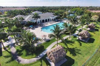 10857 NW 84th St in Doral, FL - Building Photo - Building Photo