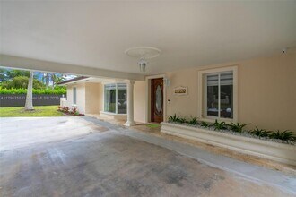 18370 SW 212th St in Miami, FL - Building Photo - Building Photo