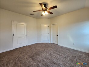 321 Untermaier St in Canyon Lake, TX - Building Photo - Building Photo