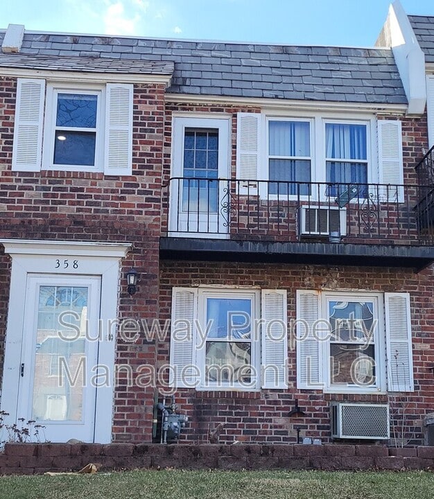 358 Beverly Blvd in Upper Darby, PA - Building Photo