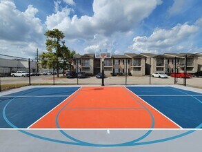 Champions Pointe Apartments in Houston, TX - Building Photo - Building Photo