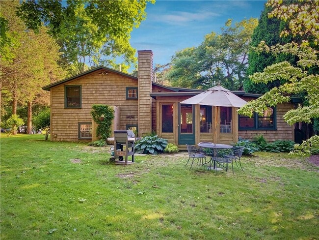 property at 95 Wood Ln