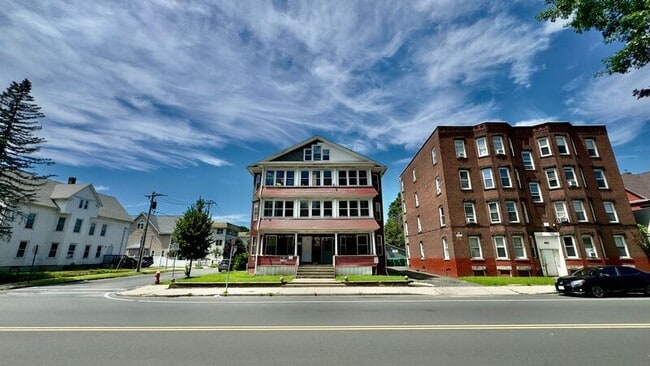 property at 878-880 Chicopee St