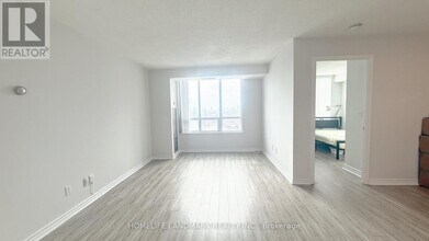 5039 Finch Ave E in Toronto, ON - Building Photo - Building Photo