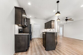 3011 W Cardinal St in Springfield, MO - Building Photo - Building Photo