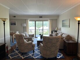 601 Montgomery Ave, Unit Apt. 302 in Bryn Mawr, PA - Building Photo