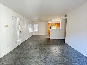 3125 Casey Dr, Unit 204 in Las Vegas, NV - Building Photo - Building Photo