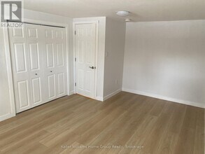 11 Caribou Crescent in Guelph, ON - Building Photo - Building Photo