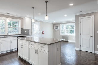 The East Hill in Tenafly, NJ - Building Photo - Interior Photo