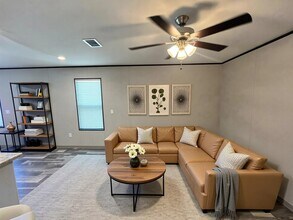 49 Tower Manor Dr in Auburndale, FL - Foto de edificio - Building Photo