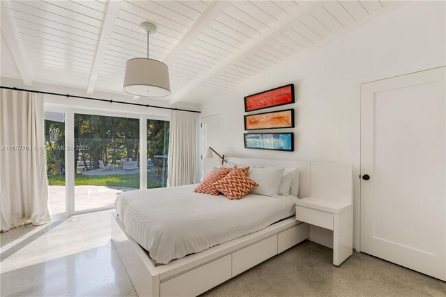 property at 270 Island Dr