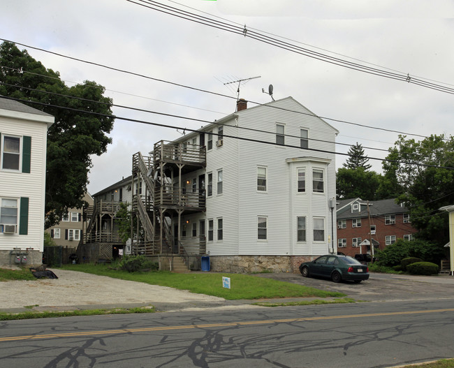 23 Lincoln St in Milford, MA - Foto de edificio - Building Photo