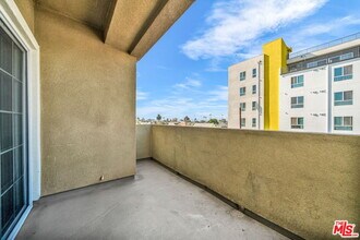1408 W Washington Blvd in Los Angeles, CA - Building Photo - Building Photo