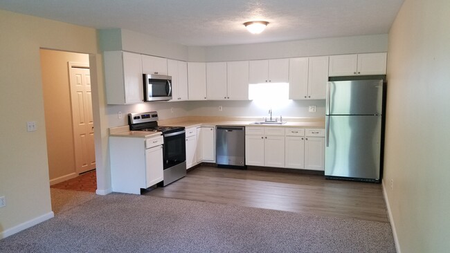 1901 Bodwell Rd, Unit #14