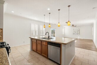 8128 Wishing Well Ln in Chino, CA - Building Photo - Building Photo