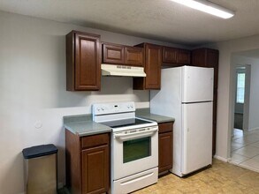 2650A Sunrise Village Dr in Orange Park, FL - Building Photo - Building Photo