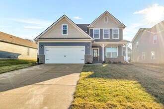 361 Euclid Dr in White House, TN - Foto de edificio - Building Photo