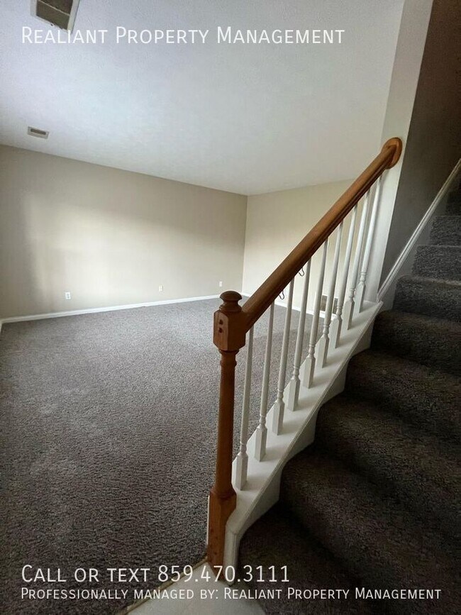 223 John Sutherland Dr in Nicholasville, KY - Building Photo - Building Photo