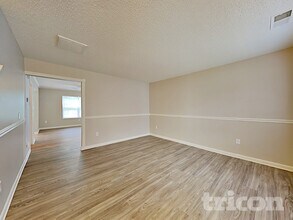 2019 Waters Trail Dr in Charlotte, NC - Foto de edificio - Building Photo