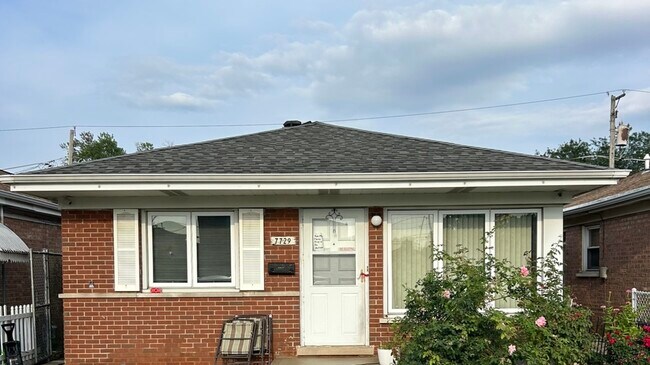 7729 Central Ave in Burbank, IL - Building Photo - Building Photo