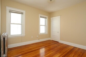 1 Orient Ave, Unit 3 in Boston, MA - Building Photo - Building Photo