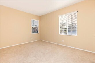37 Mt Vernon in Irvine, CA - Building Photo - Building Photo